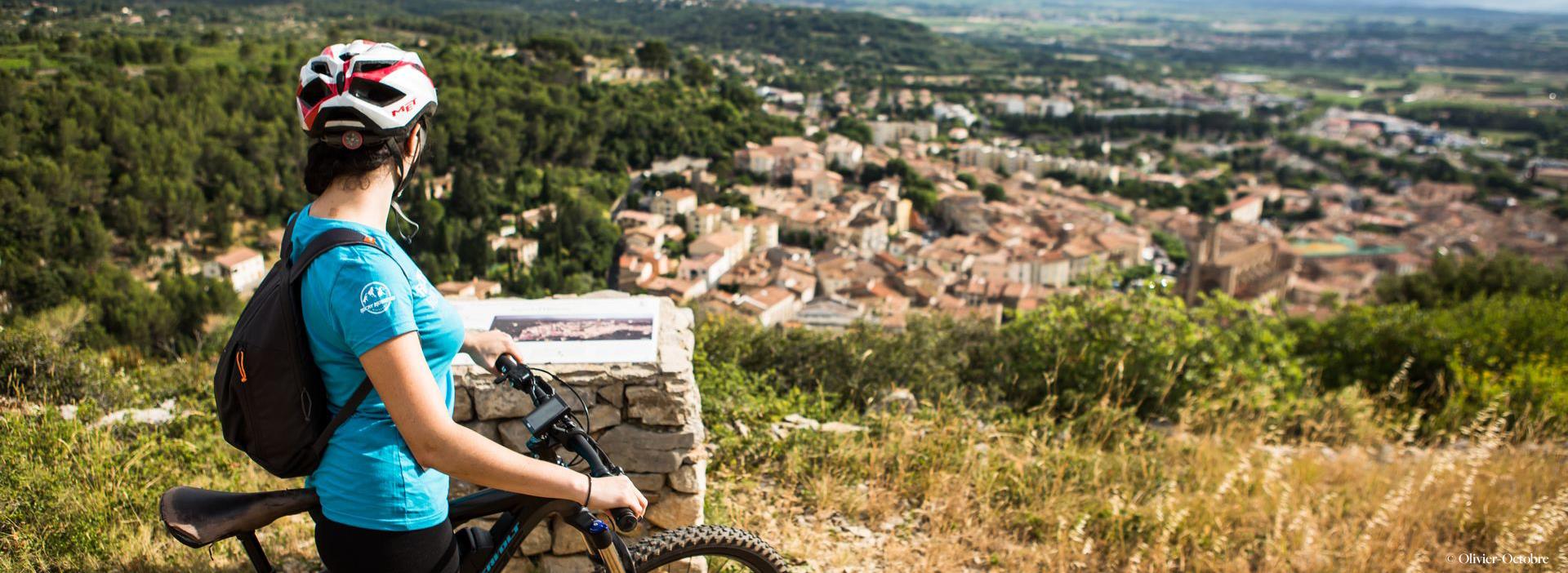 Stop for a break at Les Amandiers campsite in the Hérault region.