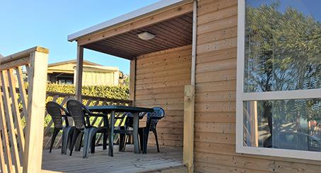 Alquiler de mobil home en Hérault, en el camping Les Amandiers. Loggia 4 habitaciones.