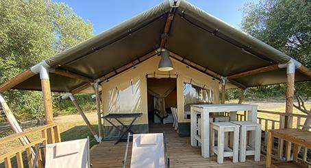 Location d’hébergement insolites dans l’Hérault au camping les Amandiers.