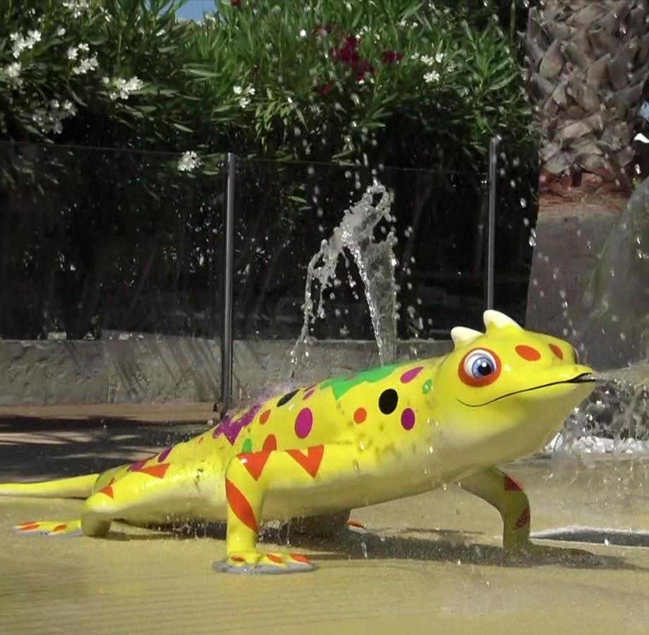 The Splash Aquatic area of the campsite Les Amandiers in Castelnau de Guers